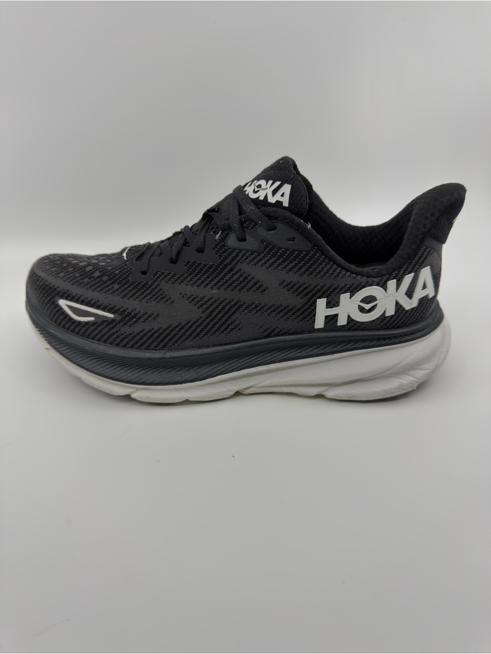 Hoka Women’s Clifton 9 Color Black/White SZ 9 - Picture 5 of 10